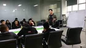 瑞馬壁掛爐廠家增強服務意識，提高商務技巧